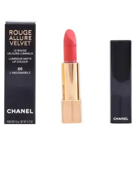 CHANEL ROUGE ALLURE VELVET # 66-l indomabile 3,5 gr
CHANEL ROUGE ALLURE VELVET # 66-l indomabile 3,5 gr