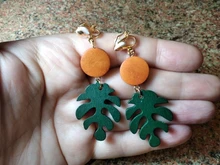 Joyería de colección de múltiples estilos para niña y mujer, aretes de Clip de hojas geométricas con personalidad creativo coreano, accesorios de moda para niña y Mujer