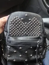 Mochila de piel sintética con remaches para mujer, morral escolar con remaches Preppy, pequeña, para viaje, 2019