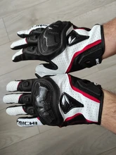 Totalmente de piel perforada de fibra de carbono de la motocicleta guantes de motocicleta de carretera en guantes transpirable hombres Motocross guantes