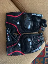 Totalmente de piel perforada de fibra de carbono de la motocicleta guantes de motocicleta de carretera en guantes transpirable hombres Motocross guantes