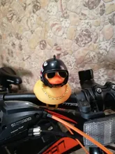 Decoración de pato amarillo pequeño para bicicleta de montaña, embellecedor de bicicleta de carretera con tira de luz fija, casco de manillar de motocicleta, viento roto