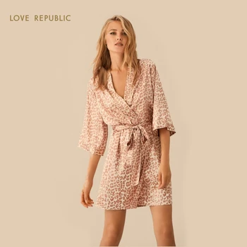 Bathrobe for women
Bathrobe for women