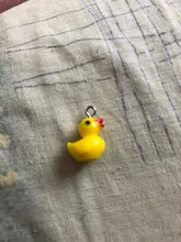 10 uds. De animales de la familia, pequeños abalorios de resina de pato amarillo, colgante de Animal, pendiente artesanal, joyería de moda