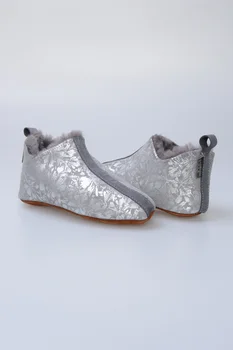 Kids Sheepskin House Shoes Тапочки Домашние Детские Pantuflas Pantufa Slippers Kids Тапки Домашние 슬리퍼 Kapcie Ciabatte Bambina 
Kids Sheepskin House Shoes Тапочки Домашние Детские Pantuflas Pantufa Slippers Kids Тапки Домашние 슬리퍼 Kapcie Ciabatte Bambina