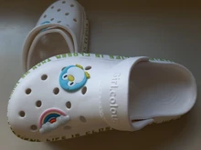 Sandalias de playa para mujer, zapatos de Crocs ligeros de EVA, calzado plano Unisex, zapato colorido, verano, 2021