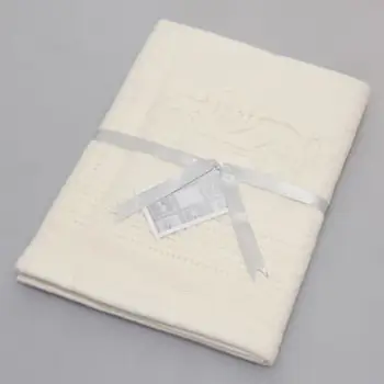 MYB Plaid car squares 99x107 cm Ivory (Gift Pack)
MYB Plaid car squares 99x107 cm Ivory (Gift Pack)