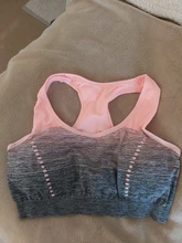 THUNSHION alto estiramiento transpirable deportes sujetador Top Fitness mujeres acolchado Sport Bra para Running Yoga Gym Seamless sujetador gradiente