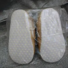 Zapatillas de suela blanda para bebé recién nacido, zapatos para niño de 1 año, calzado para niño pequeño, zapatos de cuna de cuero para niño, regalo para muñeca