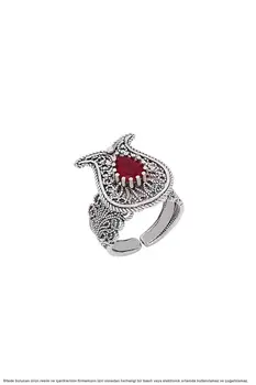 Silver Filigree Lady Ring Jewelry
Silver Filigree Lady Ring Jewelry