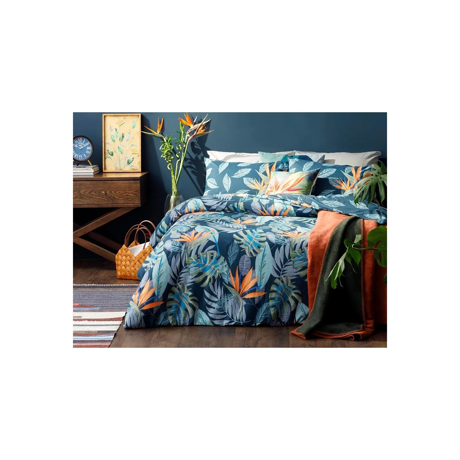 English Home Paradise Flowers Cotton Double Duvet Cover Set 200X220 cm Navy Blue
English Home Paradise Flowers Cotton Double Duvet Cover Set 200X220 cm Navy Blue