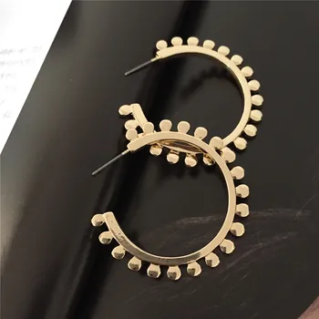 New Arrival Simple Hoop Earrings Gold Color Gear Shape Hoop Earrings for Women Wedding Party Christmas Gift
New Arrival Simple Hoop Earrings Gold Color Gear Shape Hoop Earrings for Women Wedding Party Christmas Gift