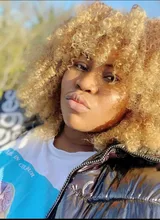 Afro corto rizado pelucas con flequillo para las mujeres negras rubia marrón Cosplay sintético Africana pelucas resistente al calor Lizzy