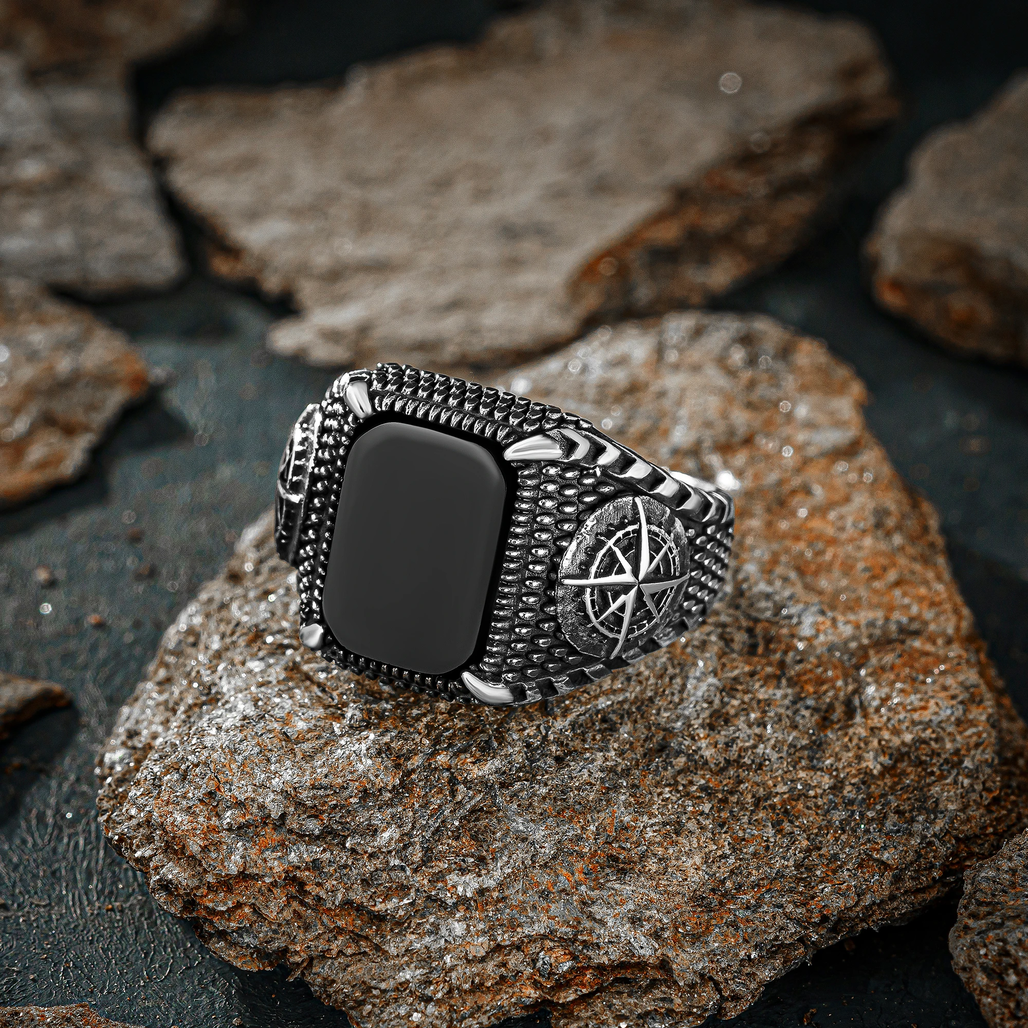 Solid 925 Sterling Silver Claw Compass With Black Onyx Men's Ring Business Chic Engraved Jewelery Gift For Him Free Shipping
Solid 925 Sterling Silver Claw Compass With Black Onyx Men's Ring Business Chic Engraved Jewelery Gift For Him Free Shipping