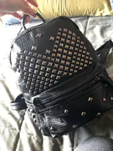 Mochila de piel sintética con remaches para mujer, morral escolar con remaches Preppy, pequeña, para viaje, 2019