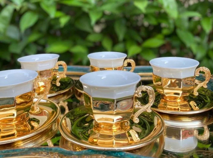 Zestaw spodka i kubków do espresso z porcelany - złoto-srebrne naczynia, specjalne do tureckiej i arabskiej kawy - Wianko - 5