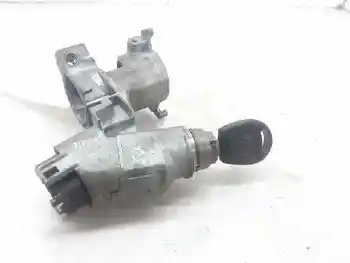 70190585 VOLKSWAGEN T4 TRANSPORTER/Van starter switch (MOD. 1991) 
70190585 VOLKSWAGEN T4 TRANSPORTER/Van starter switch (MOD. 1991)