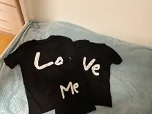 Ropa a juego para madre, padre, hija, hijo, camiseta de manga corta con estampado de letras rojas para padres e hijos