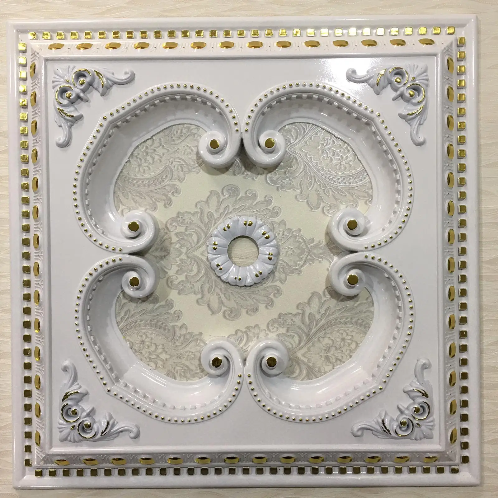 Decorative Square Design Vintage Looking Ceiling Medallion for Chandeliers Damask Pattern 60cm 23.62''
Decorative Square Design Vintage Looking Ceiling Medallion for Chandeliers Damask Pattern 60cm 23.62''