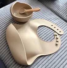 Tazón de silicona para bebé, juego de Baberos antideslizantes, Placa de succión para niños, manija de madera silicona, cuchara, baberos, vajilla de alimentación de bebé