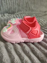 Zapatillas de unicornio de dibujos animados para bebé y niña, zapatos de playa para jardín para niño, zapatos de cueva para niño, sandalias bonitas para interiores de verano