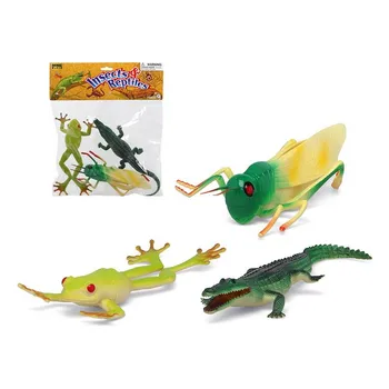 3 animal figures 
3 animal figures