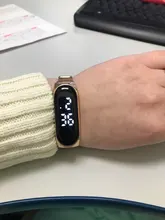 Relojes magnéticos digitales LED para mujer, pulsera de oro rosa, reloj de pulsera de cuarzo, femenino