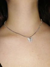 Gargantilla de mariposa acrílica deslumbrante, collar con cadena de diamantes de imitación, collar sencillo de Color blanco y negro, joyería Coreana de Animal