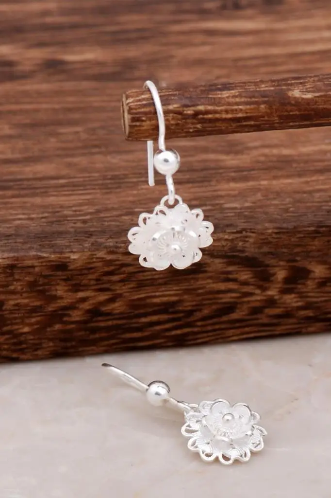 Floral Design Filigree Silver Earrings 4644 High Quality Hand Made Original Filigree Silver Jewellery Gift for Women
Floral Design Filigree Silver Earrings 4644 High Quality Hand Made Original Filigree Silver Jewellery Gift for Women