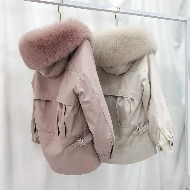 Real Fox Fur Parkas winter Women Female Coat 2024 New Style Fur Coat Detachable Winter Fox Fur Collar Rabbit Liner Short Outcoat
Real Fox Fur Parkas winter Women Female Coat 2024 New Style Fur Coat Detachable Winter Fox Fur Collar Rabbit Liner Short Outcoat