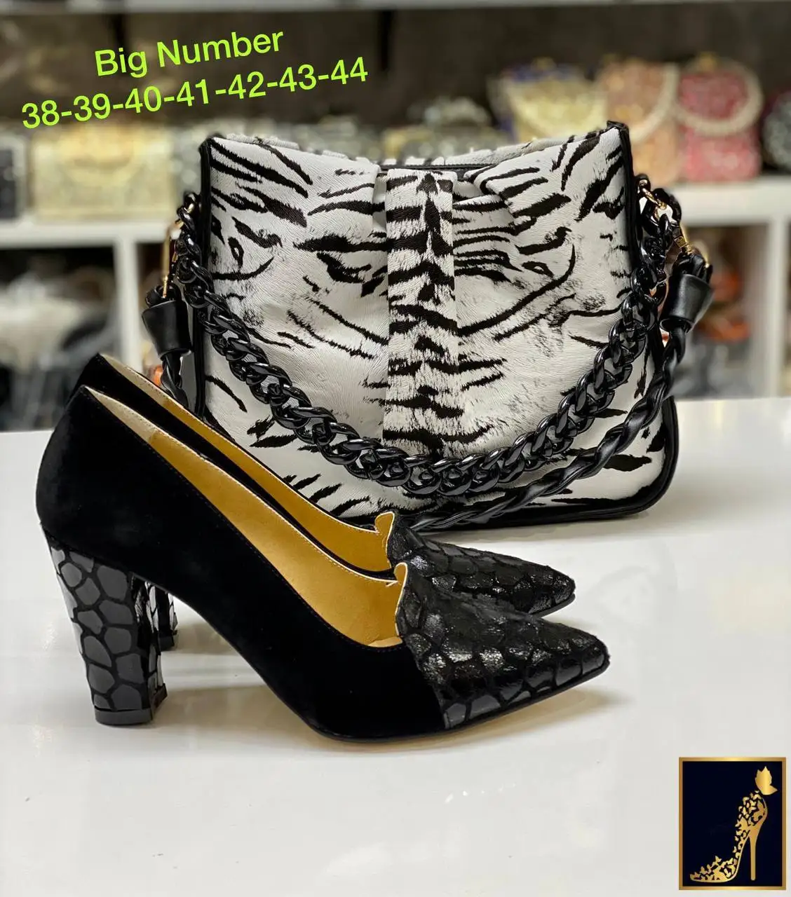 Women's Red Shoes Bag Set Pointed Toe High Heels Platform Wedding Dowry Business Used African Models Chain Strap 10 cm
Women's Red Shoes Bag Set Pointed Toe High Heels Platform Wedding Dowry Business Used African Models Chain Strap 10 cm