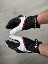 Totalmente de piel perforada de fibra de carbono de la motocicleta guantes de motocicleta de carretera en guantes transpirable hombres Motocross guantes