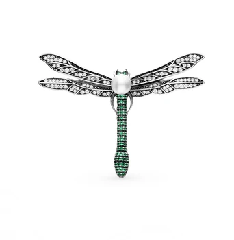 Silver brooch with cubic zirconia and pearls sunlight sample 925
Silver brooch with cubic zirconia and pearls sunlight sample 925