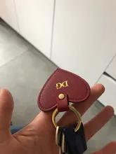 LLavero de piel auténtica saffiano con letras iniciales personalizadas, llavero de forma de corazón para mujer, llavero de corazón para mujer