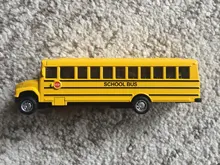 Juguete modelo autobús escolar inercial de aleación óptica 1/64 para niños, modelo de coche con retroceso, juguetes musicales, vehículo, regalos