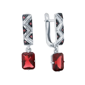 Silver earrings with tourmaline, nanocrystal and pomegranate sunlight 
Silver earrings with tourmaline, nanocrystal and pomegranate sunlight
