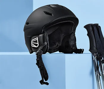 Ski and Snowboard Helmet Head circumference Size. S: 51--55 cm,Quilted lining removable and washable,420 g
Ski and Snowboard Helmet Head circumference Size. S: 51--55 cm,Quilted lining removable and washable,420 g