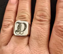 Anillo con iniciales Retro de Vnox para hombre, sello pesado voluminoso de 18mm, banda masculina, letras de acero inoxidable, regalo de joyería personalizado para él