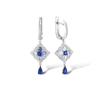 Silver earrings from the Spanish brand MAGIA DE GAMA Barcelona test 925
Silver earrings from the Spanish brand MAGIA DE GAMA Barcelona test 925