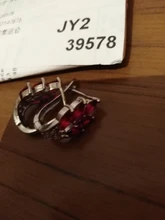 Pendientes de tuerca inusuales para mujer, joyería coreana, regalo de San Valentín, bisutería de Color rojo y plateado, pendientes de precio de fábrica, 1 par