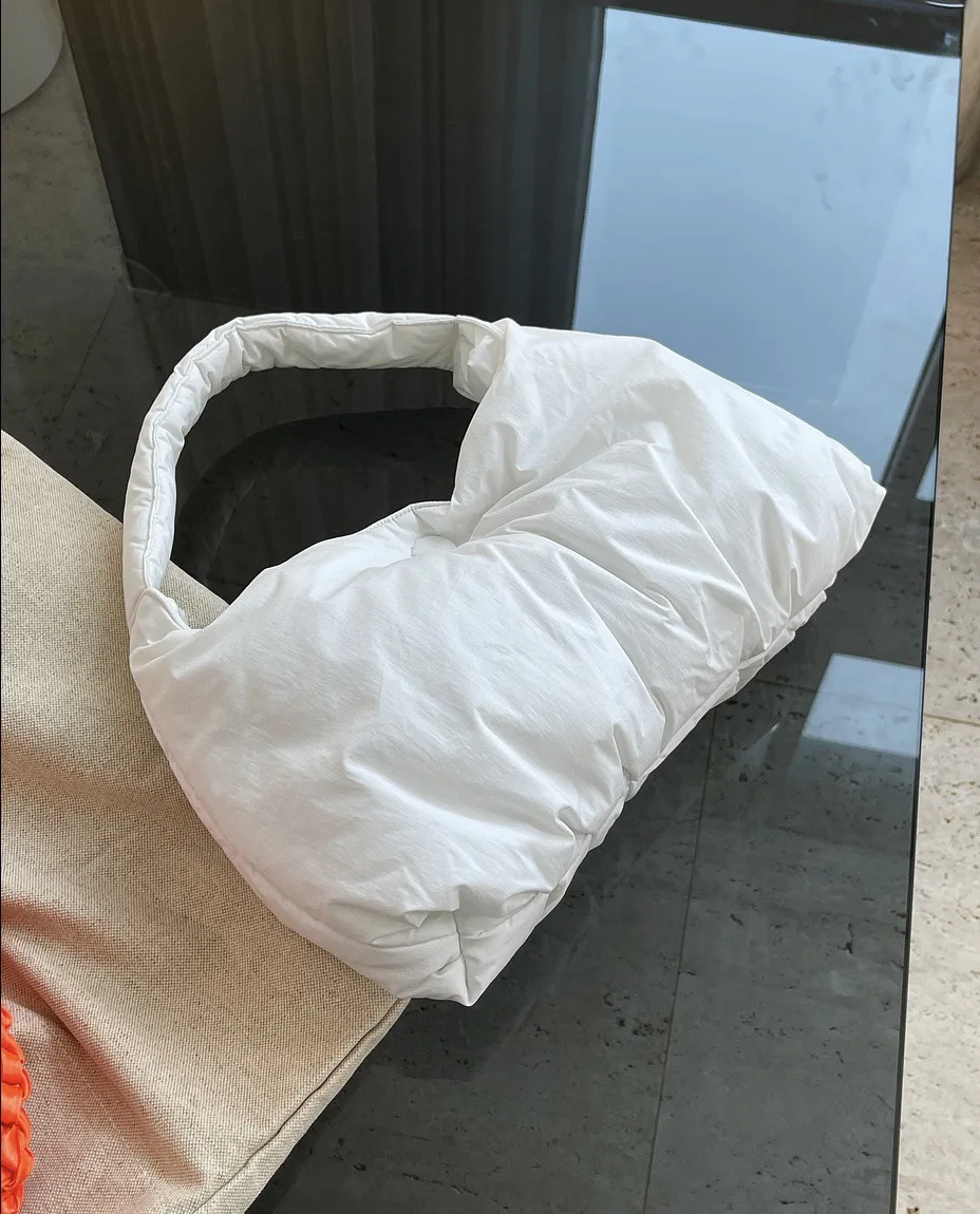 new woman fashion pillow bag
new woman fashion pillow bag