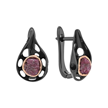 Silver earrings with corundum sunlight sample 925
Silver earrings with corundum sunlight sample 925