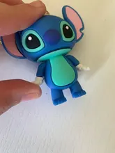 Disney-colgante de Mickey mouse para niños, llavero con forma de pato, bolsa de regalo pequeña, llavero, recuerdos de evento