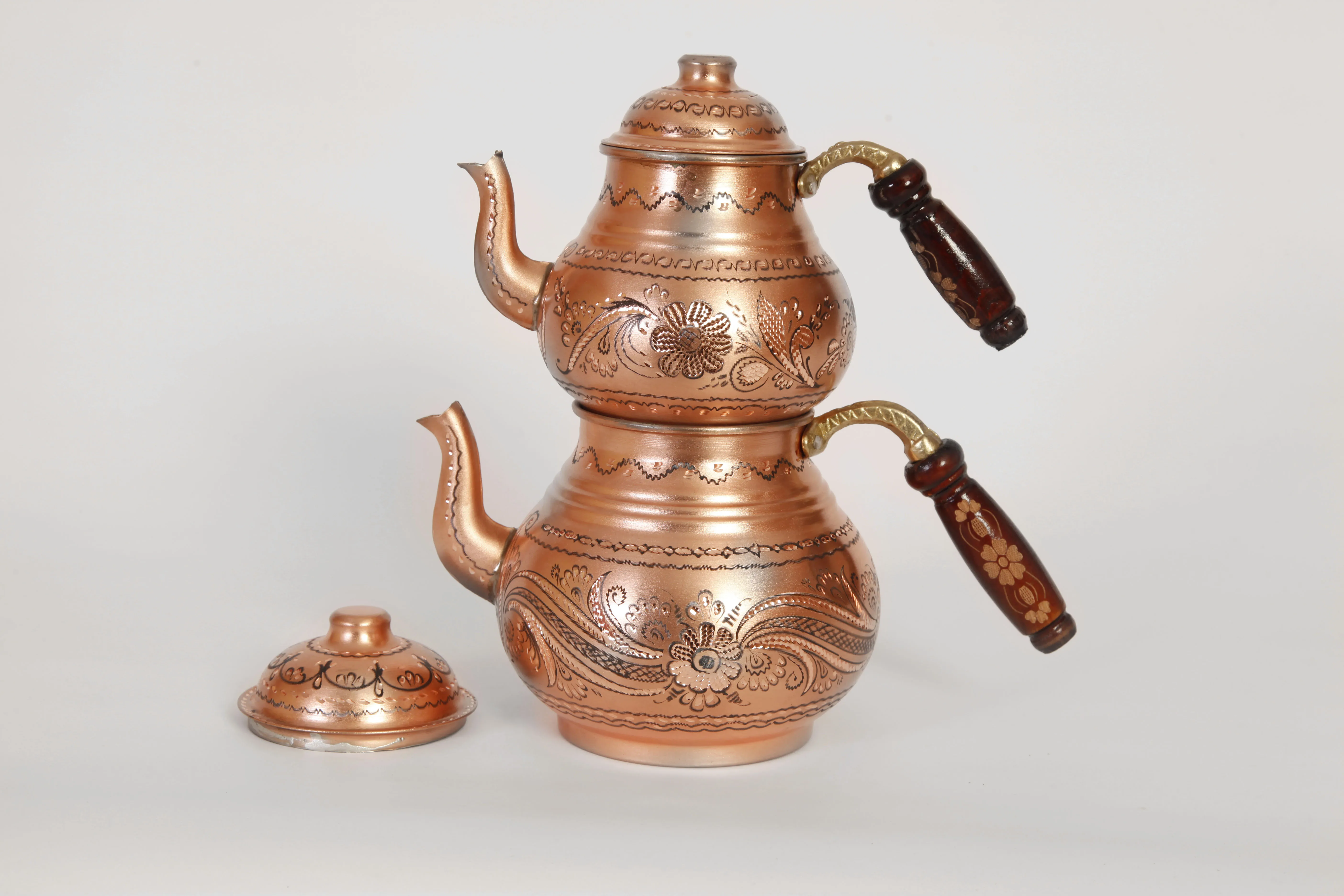 Турецкий медный чайник, чайная варочная поверхность в качестве чайных горшков, столовый сервиз и ручная работа, кованый чайник, чайный чайник
Турецкий медный чайник, чайная варочная поверхность в качестве чайных горшков, столовый сервиз и ручная работа, кованый чайник, чайный чайник