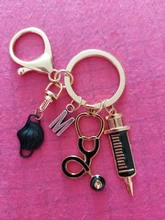 Llavero con letras de A-Z, herramienta médica para médico, estetoscopio, jeringa, mascarilla facial, llavero de regalo médico para enfermera, llavero de recuerdo