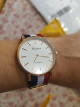 De moda reloj de cuarzo Casual Multicolor tela de Nylon correa de reloj de pulsera diseñador Simple hombres y mujeres reloj
