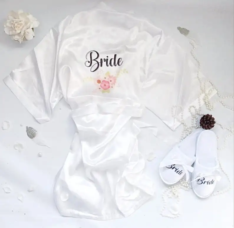 Custom name 3pc set of bride to be floral satin short robe bride slippers bridal sash Bridal Party 2019 bride to be Gift
Custom name 3pc set of bride to be floral satin short robe bride slippers bridal sash Bridal Party 2019 bride to be Gift