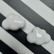 NAIERDI-perilla cerámica para gabinete de habitación de niños, tirador de armario con diseño de dibujos animados, luna y estrella, manijas para puerta de jardín