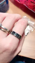 Huitan-Anillo de aniversario Retro para mujer, con hojas Vintage grabadas con uno, anillos de dedo de piedra de circonia cúbica verde minúscula