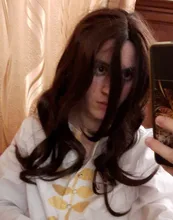 XIYUE sintético largo rizado pelucas con Centro flequillo rizado Natural pelucas marrones oscuras para las mujeres pelucas de Cosplay fibra resistente al calor pelucas